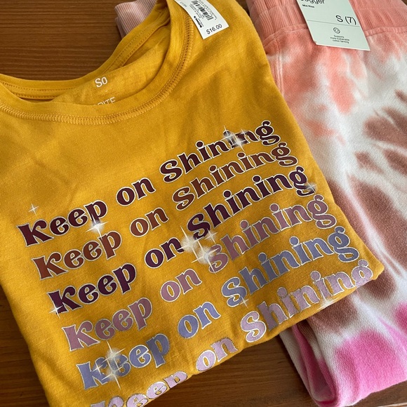 Girls Gold Yellow Keep Shining Long Sleeve Tee - Picture 3 of 6